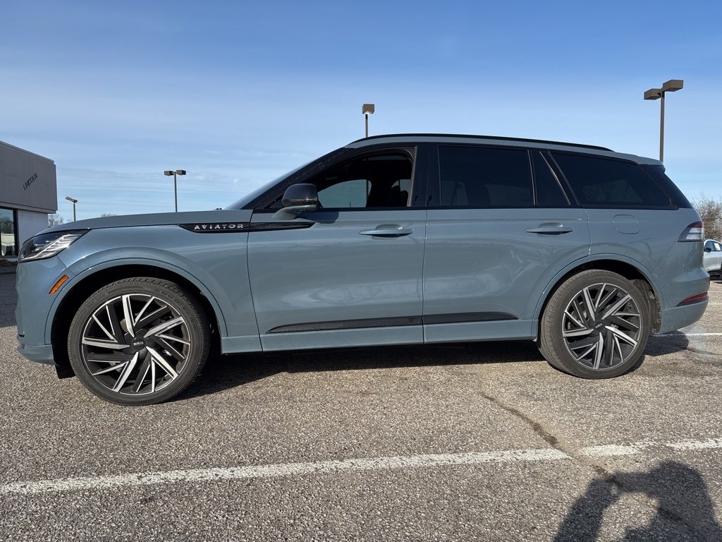 2025 Lincoln Aviator Black Label