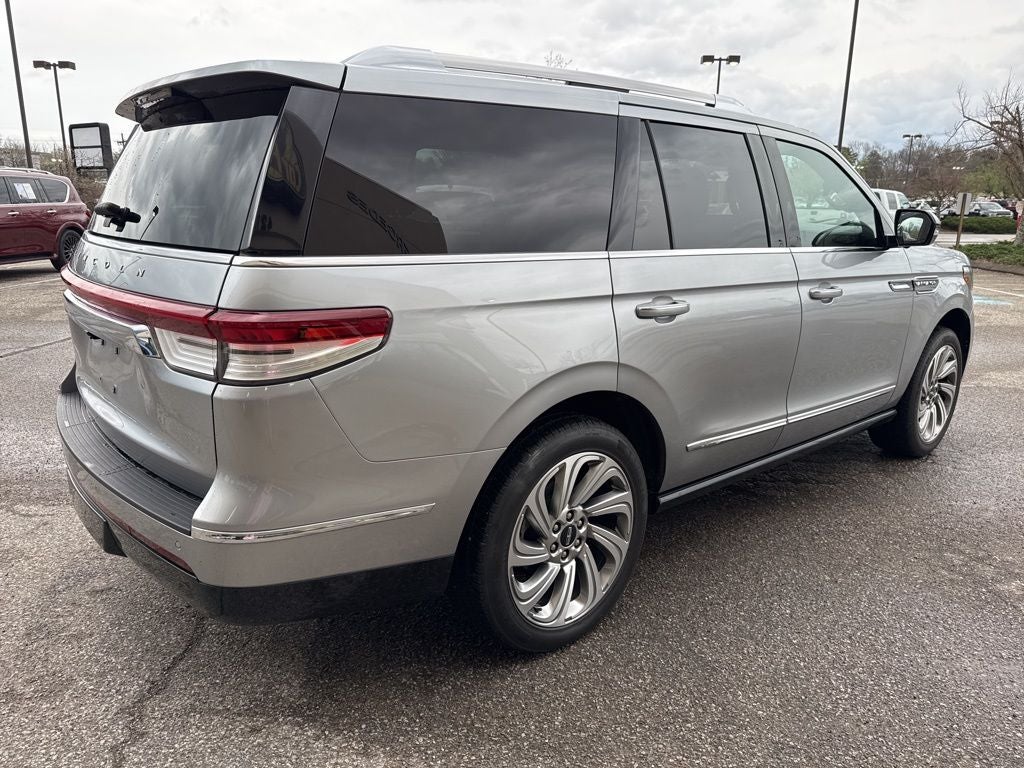 2023 Lincoln Navigator Reserve