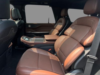 2027 Lincoln Navigator Reserve