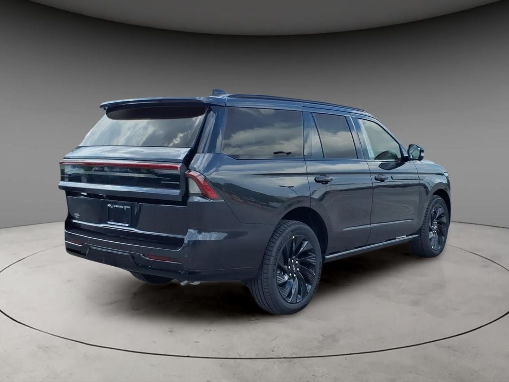 2027 Lincoln Navigator Reserve