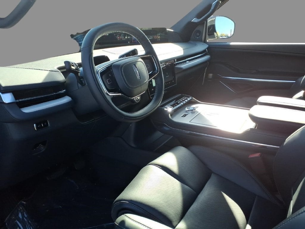 2027 Lincoln Navigator Reserve