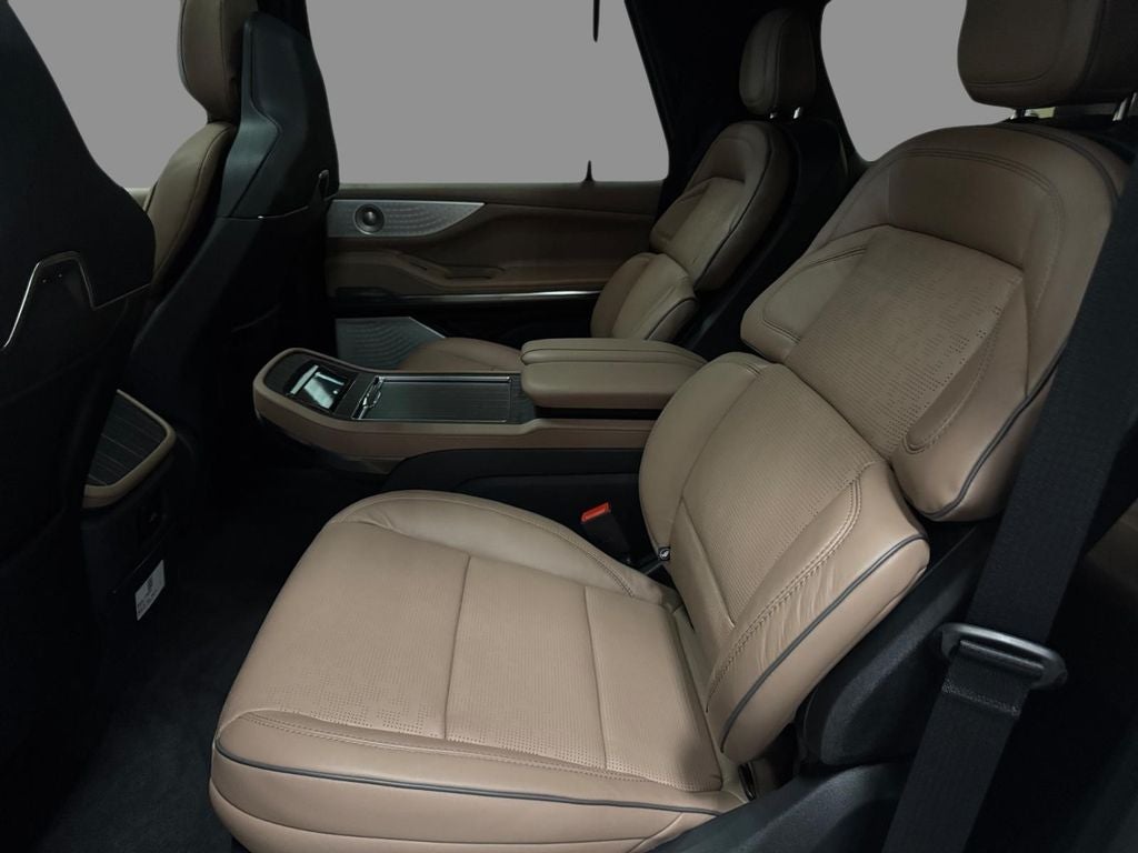 2027 Lincoln Navigator Black Label