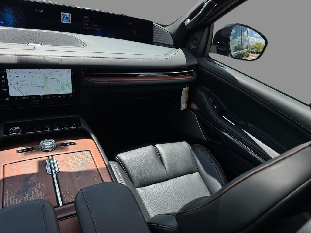 2027 Lincoln Navigator Black Label
