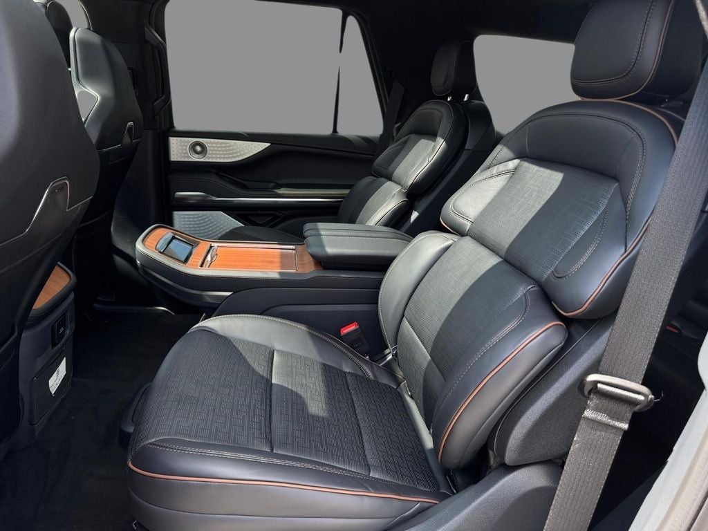 2027 Lincoln Navigator Black Label