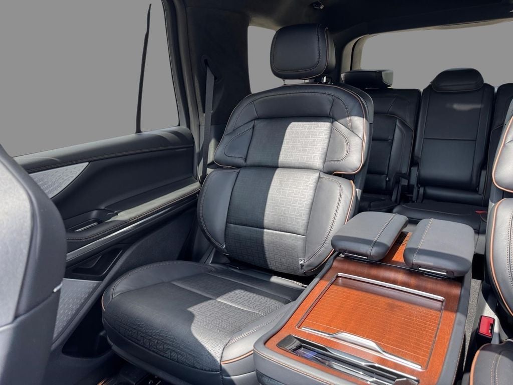 2027 Lincoln Navigator Black Label