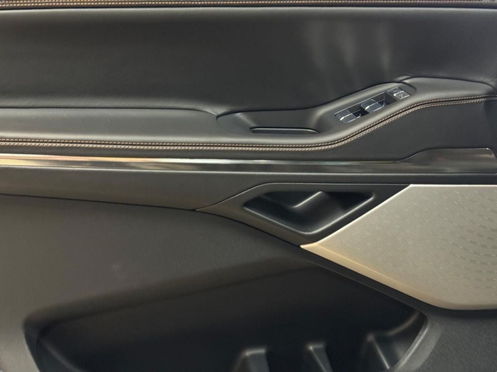 2027 Lincoln Navigator Black Label