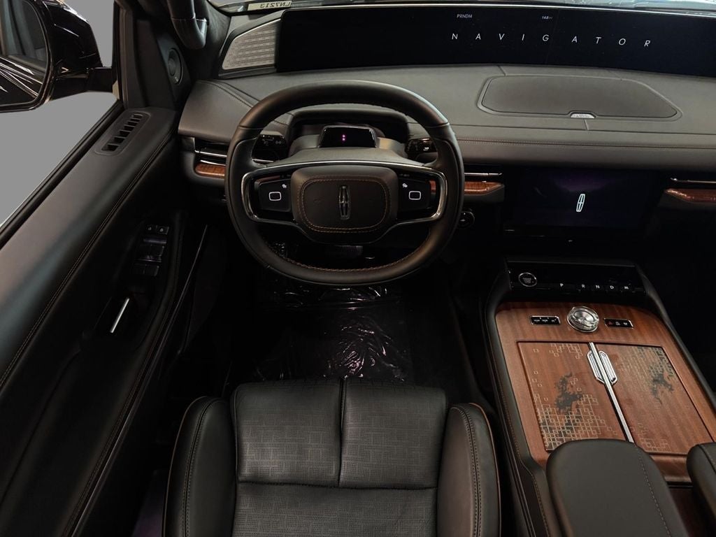 2027 Lincoln Navigator Black Label