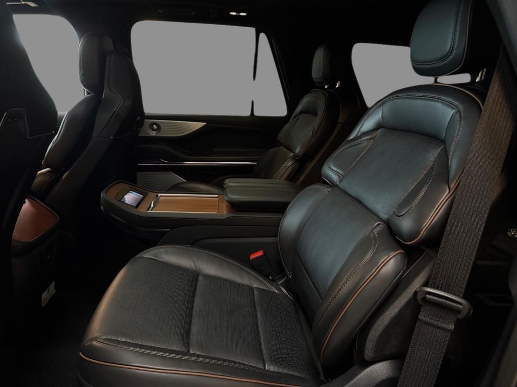 2027 Lincoln Navigator Black Label