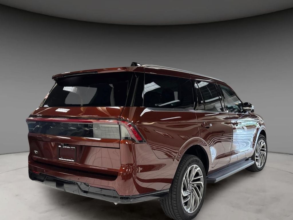 2027 Lincoln Navigator Premiere