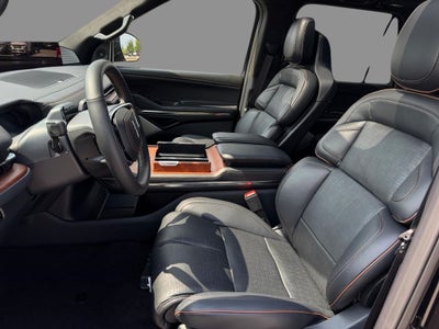 2027 Lincoln Navigator Black Label
