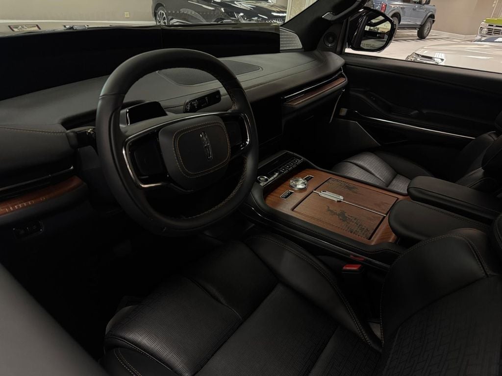 2027 Lincoln Navigator Black Label