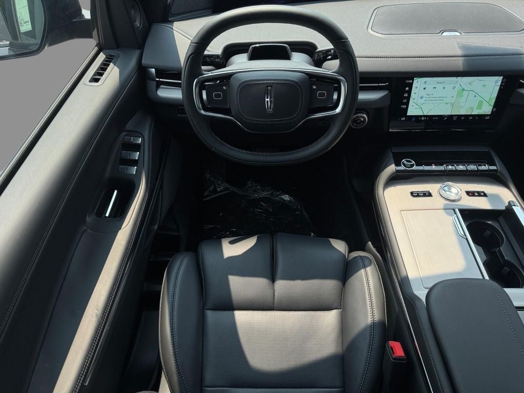 2027 Lincoln Navigator L Reserve