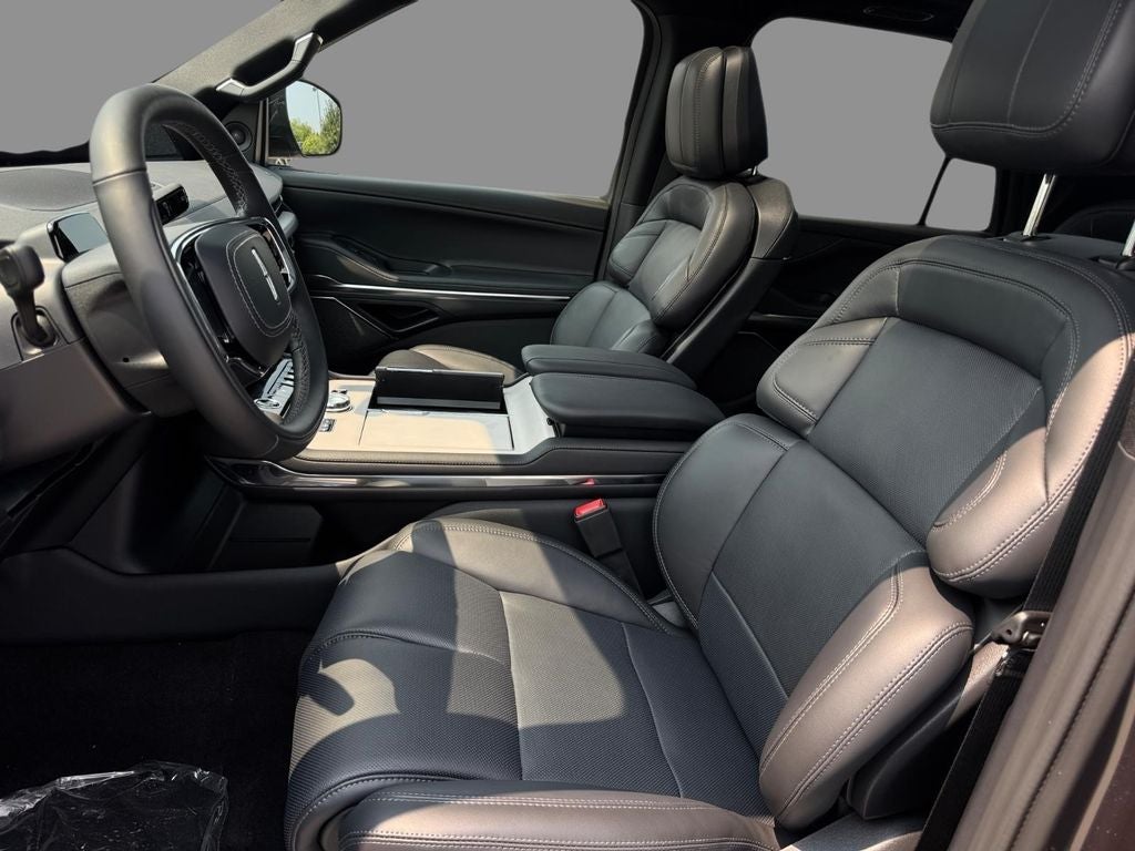 2027 Lincoln Navigator L Reserve