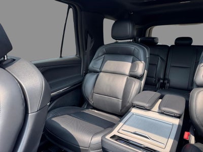 2027 Lincoln Navigator L Reserve