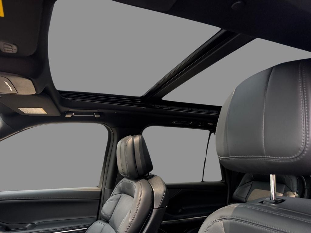 2027 Lincoln Navigator L Reserve