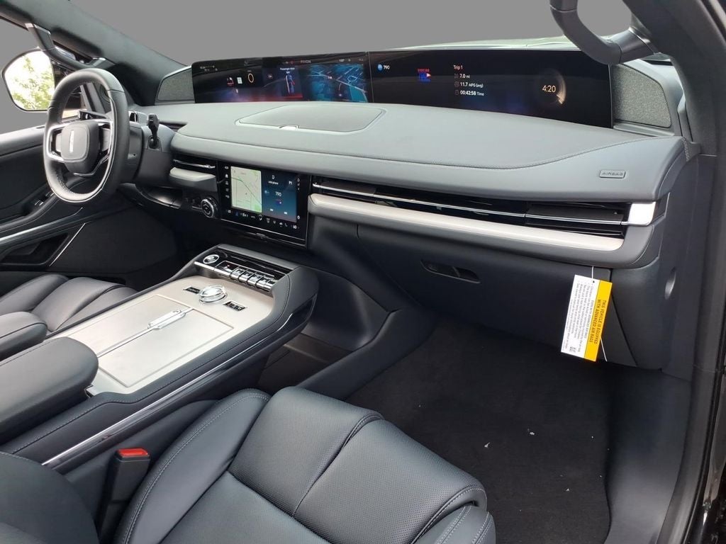 2027 Lincoln Navigator L Reserve