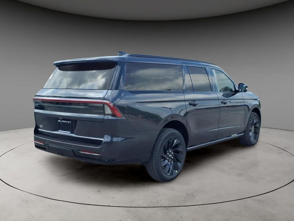 2027 Lincoln Navigator L Reserve