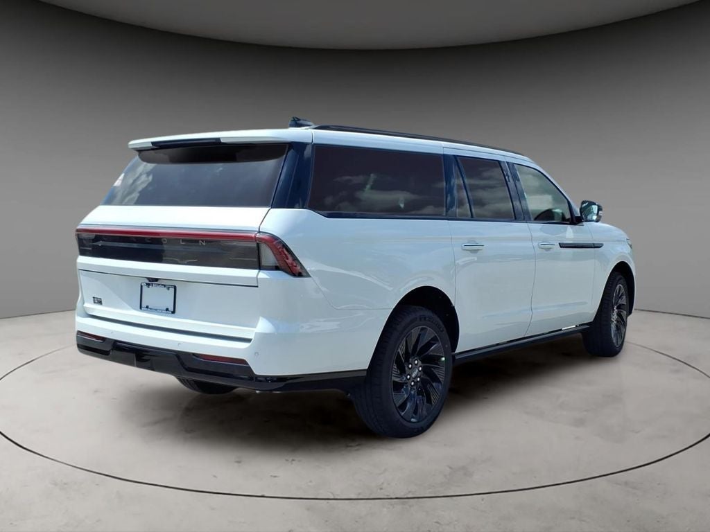 2027 Lincoln Navigator L Reserve
