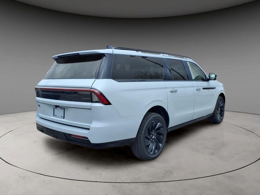 2026 Lincoln Navigator L Reserve