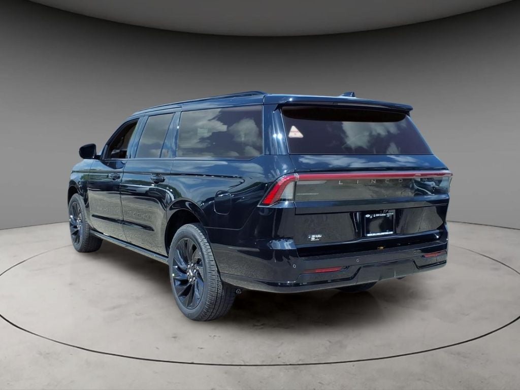 2027 Lincoln Navigator L Reserve