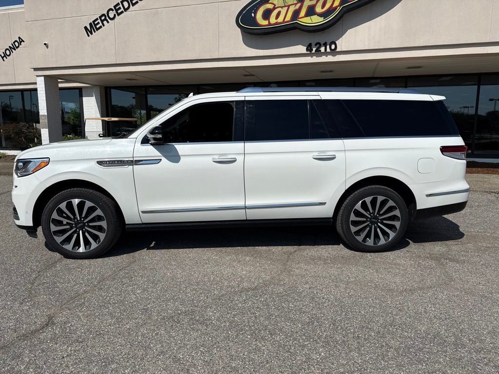 2022 Lincoln Navigator L Reserve