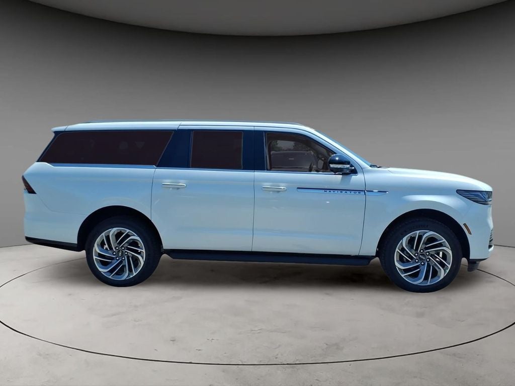 2026 Lincoln Navigator L Premiere