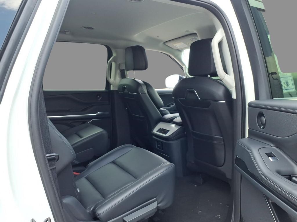 2027 Lincoln Navigator L Premiere