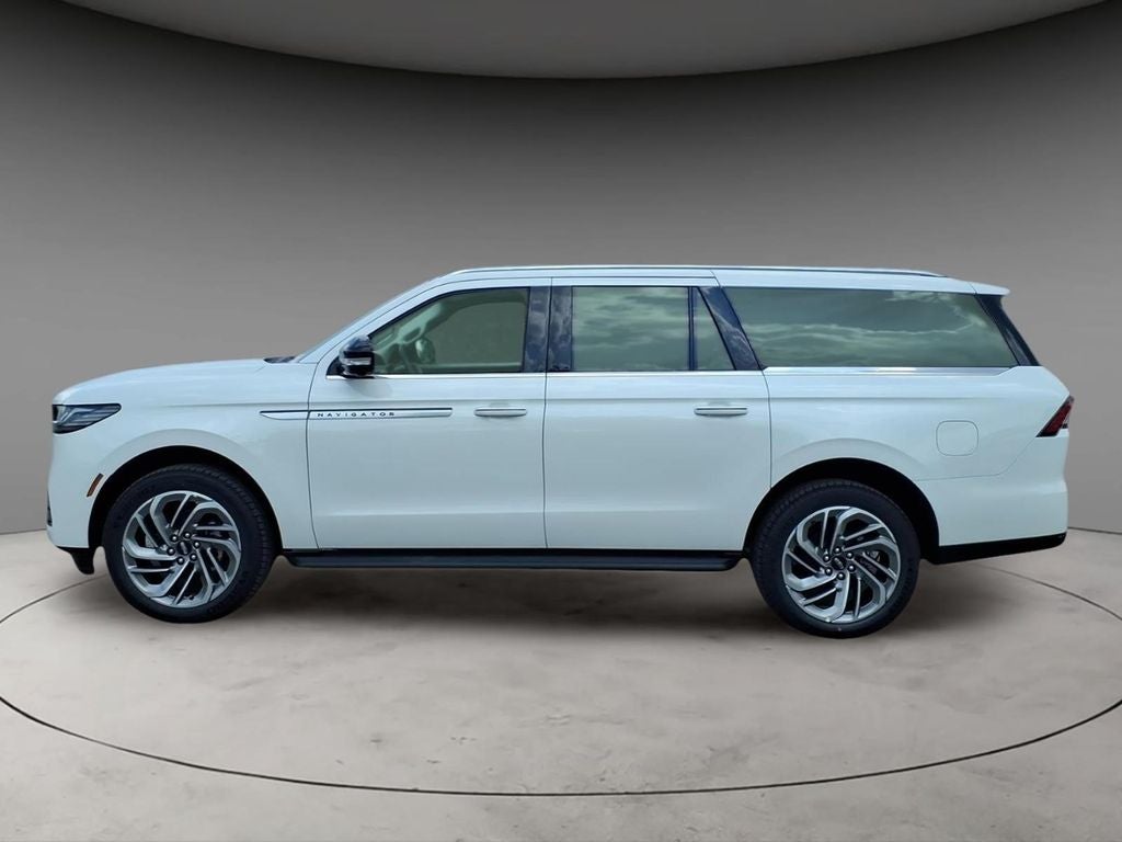 2027 Lincoln Navigator L Premiere
