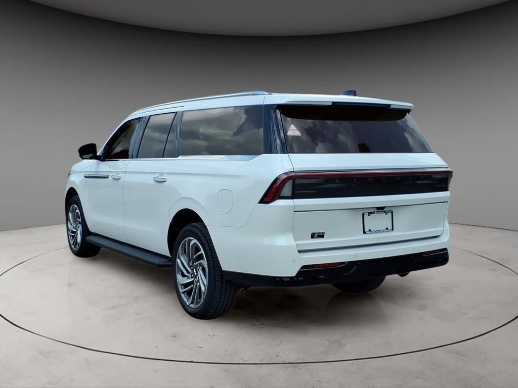 2027 Lincoln Navigator L Premiere