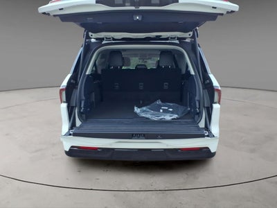 2027 Lincoln Navigator L Premiere