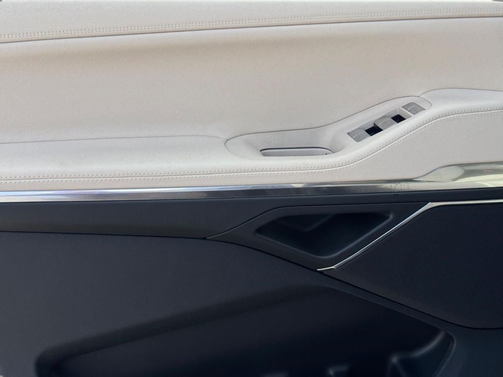 2027 Lincoln Navigator L Premiere
