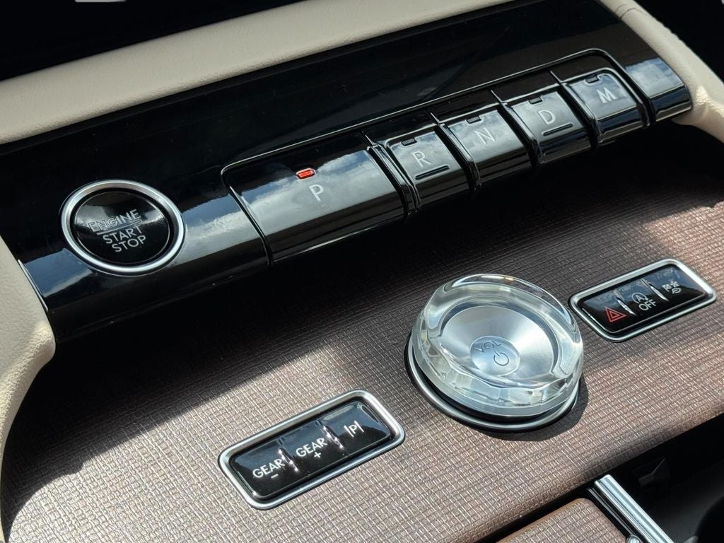 2027 Lincoln Navigator L Premiere