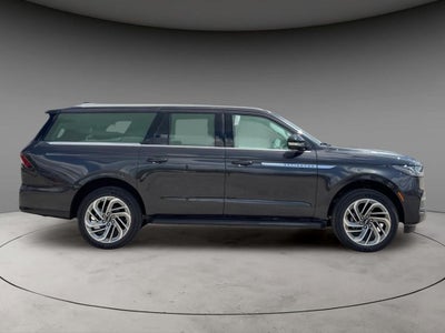 2027 Lincoln Navigator L Premiere
