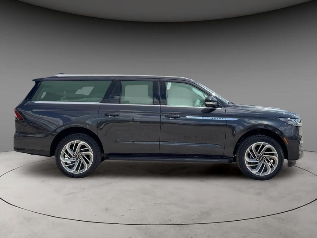 2027 Lincoln Navigator L Premiere