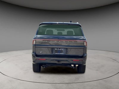 2027 Lincoln Navigator L Premiere