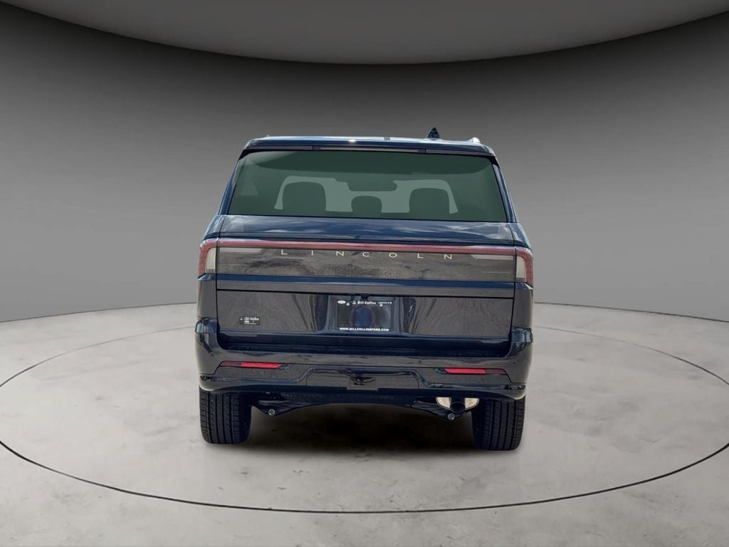 2027 Lincoln Navigator L Premiere