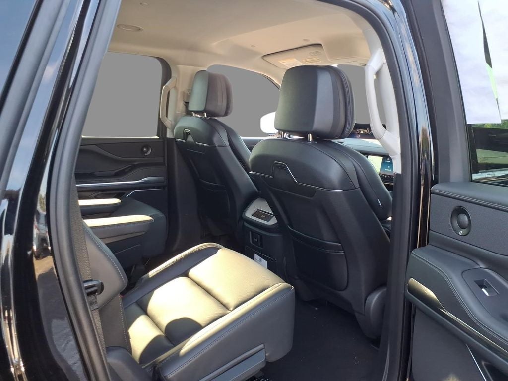 2026 Lincoln Navigator L Premiere