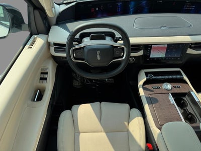 2027 Lincoln Navigator L Premiere