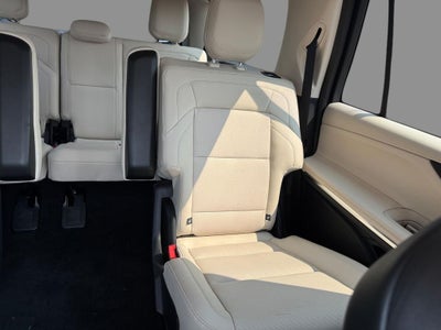 2027 Lincoln Navigator L Premiere