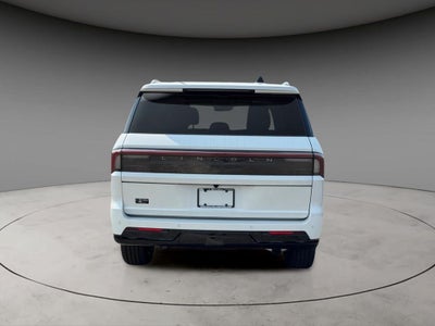 2027 Lincoln Navigator L Premiere