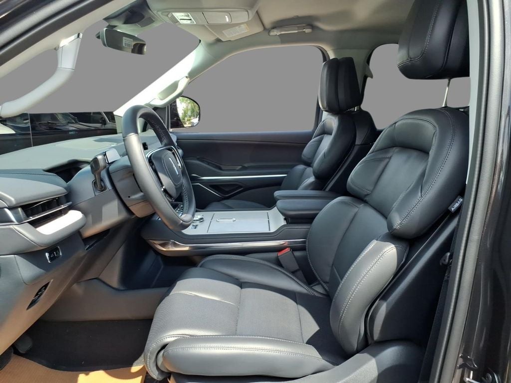 2027 Lincoln Navigator L Premiere