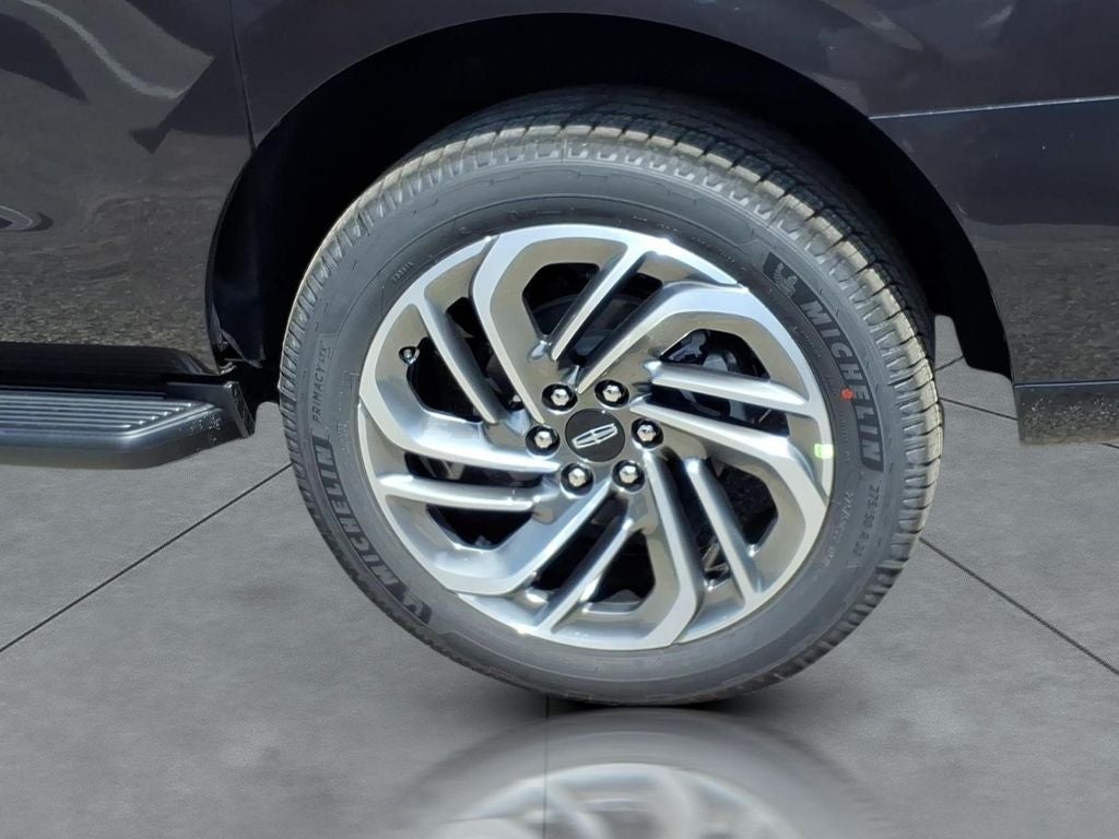 2027 Lincoln Navigator L Premiere