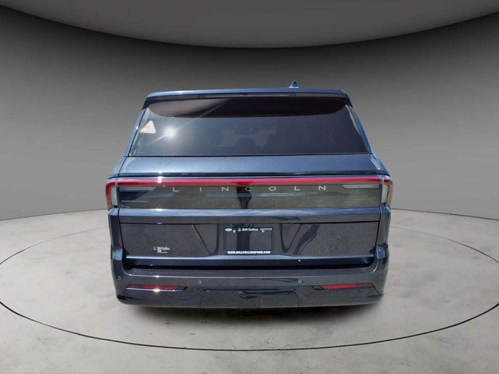 2027 Lincoln Navigator L Premiere