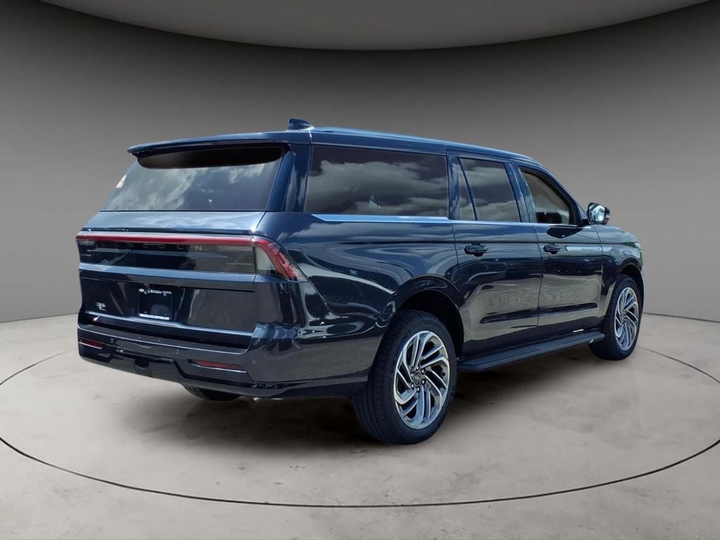 2027 Lincoln Navigator L Premiere