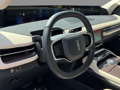2027 Lincoln Navigator L Premiere