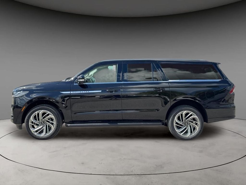 2027 Lincoln Navigator L Premiere