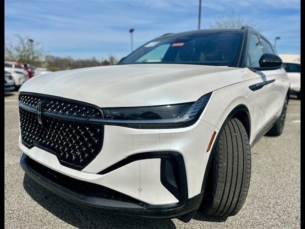 2025 Lincoln Nautilus Reserve