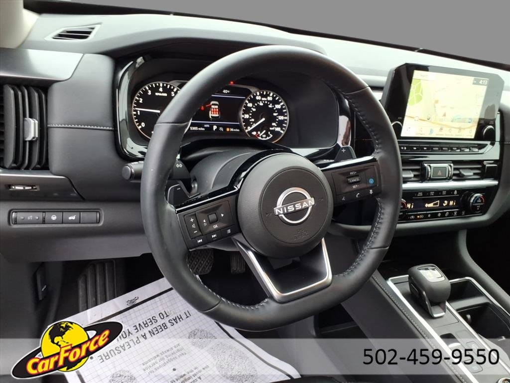 2024 Nissan Pathfinder SL