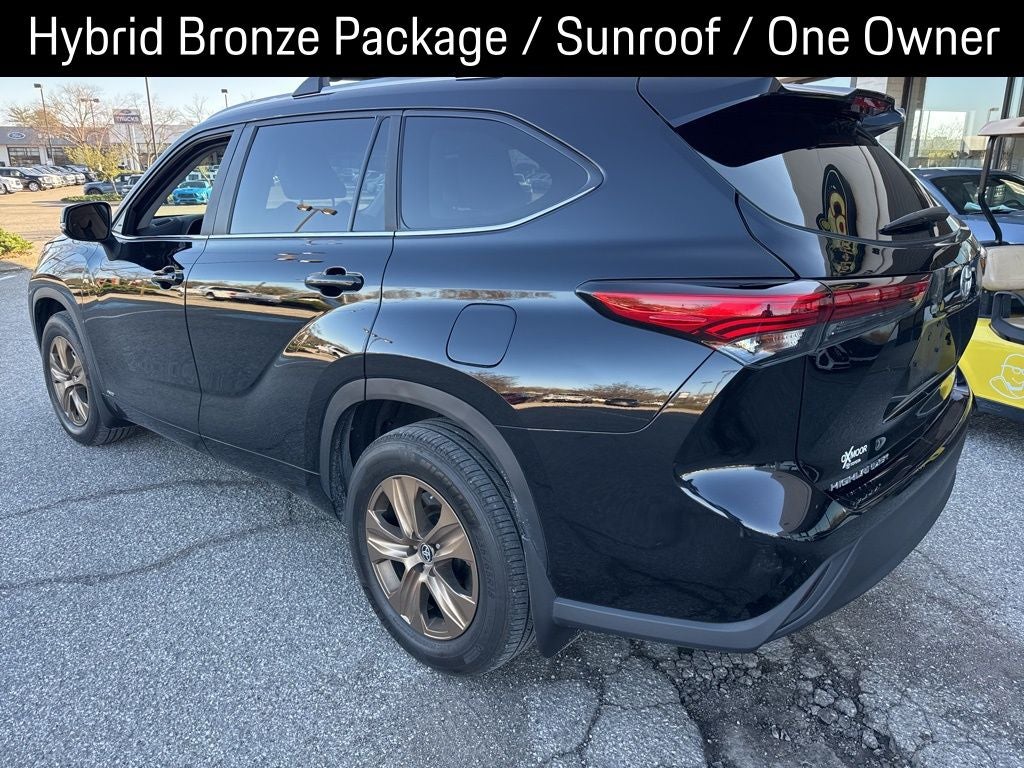 2023 Toyota Highlander Hybrid Bronze Edition
