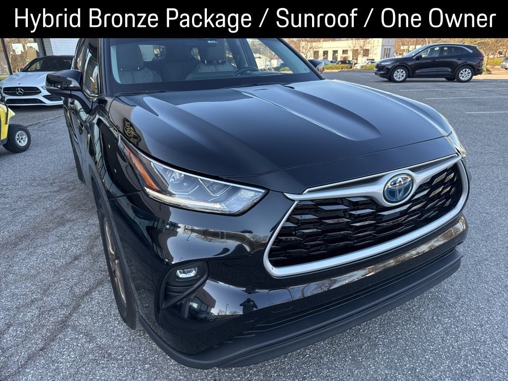 2023 Toyota Highlander Hybrid Bronze Edition